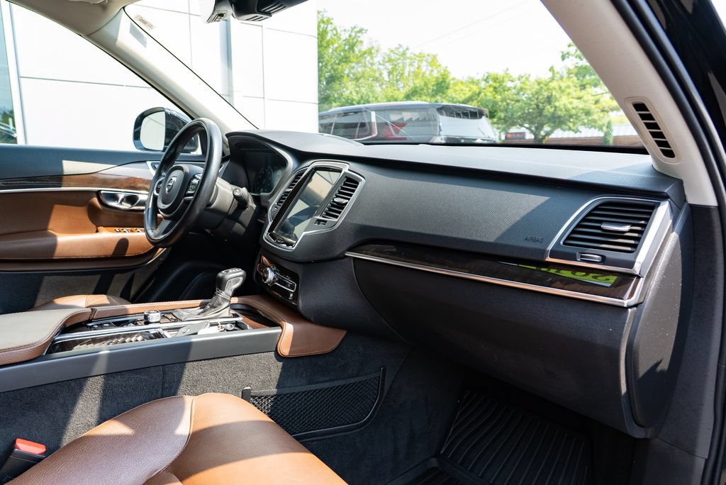 Used 2019 Volvo XC90 T6 Momentum w/ Advanced Package AWD/4WD image 28