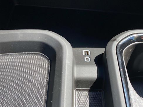 Used 2025 GMC Sierra 2500 AT4X w/ AT4X AEV Edition image 19