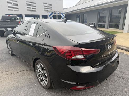Used 2020 Hyundai Elantra Limited FWD image 3