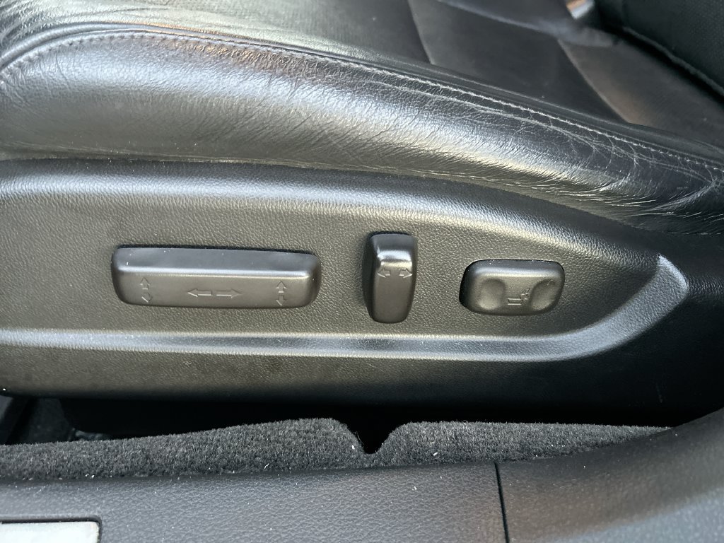 Used 2017 Acura TLX w/ Technology Package FWD image 12