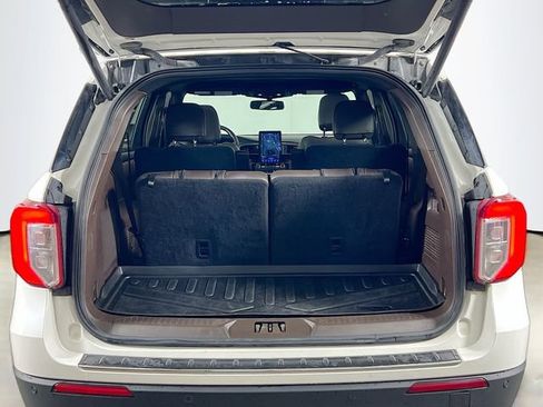 Used 2022 Ford Explorer King Ranch RWD image 28