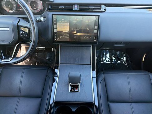 Used 2025 Land Rover Range Rover Velar Dynamic SE image 19