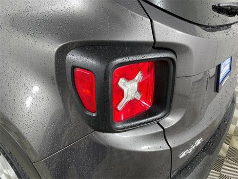 Used 2021 Jeep Renegade Latitude w/ Convenience Group image 20