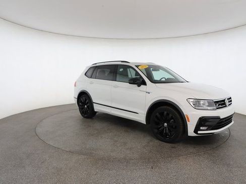 Used 2021 Volkswagen Tiguan SE R-Line image 26