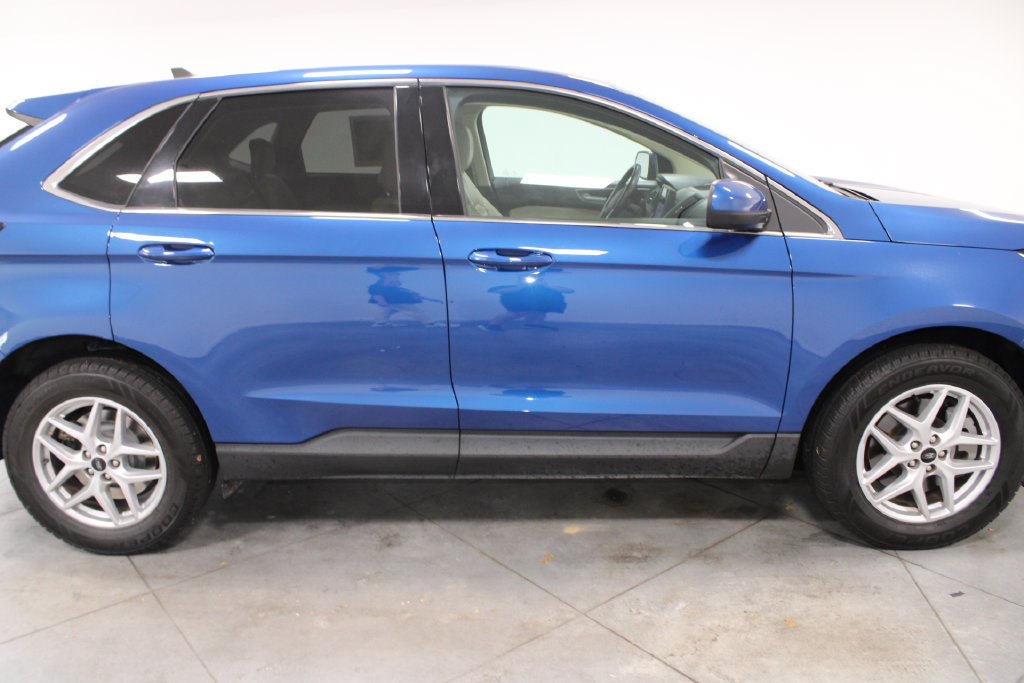 Used 2024 Ford Edge SEL AWD/4WD image 11