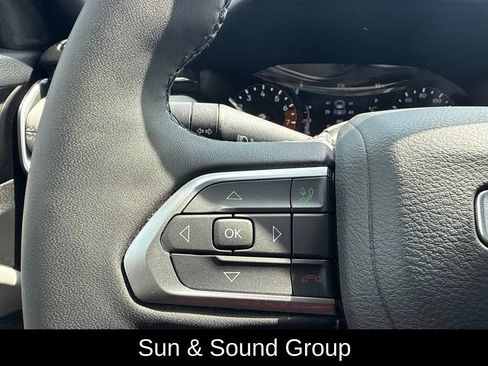 Used 2025 Jeep Compass Limited w/ Sun & Sound Group AWD/4WD image 12