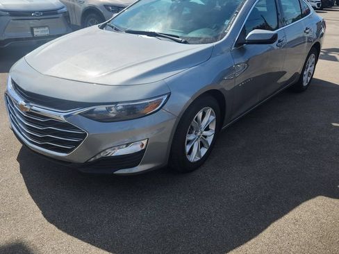 Certified 2025 Chevrolet Malibu LT FWD image 2