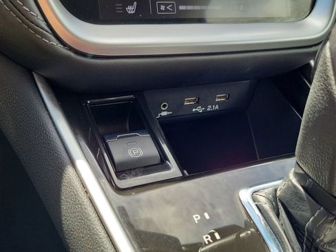 Used 2022 Subaru Outback Limited image 31