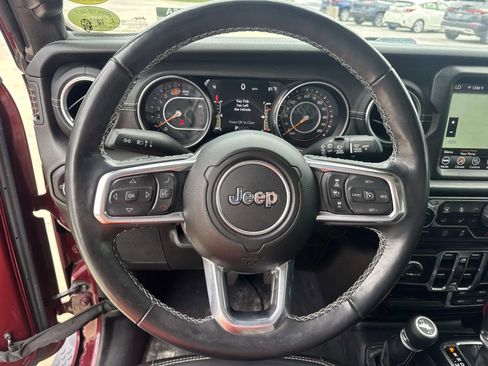 Used 2022 Jeep Wrangler Unlimited Sahara w/ LED Lighting Group AWD/4WD image 21