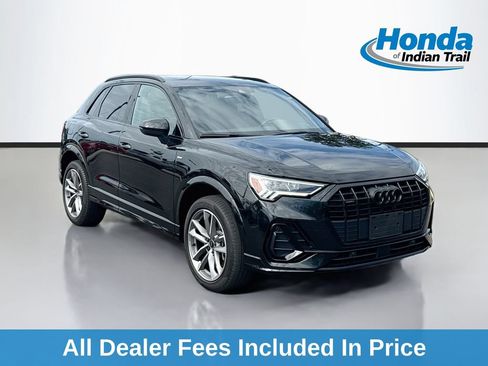 Used 2023 Audi Q3 2.0T Premium w/ Black Optic Sport Package AWD/4WD image 1