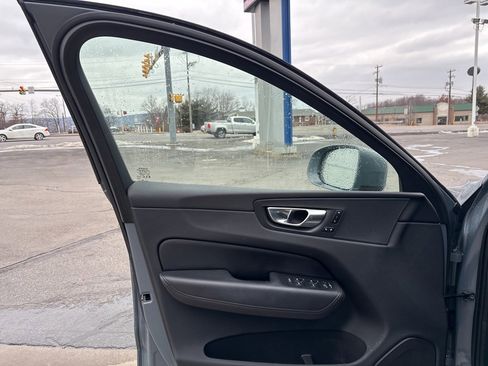 Certified 2023 Volvo XC60 B5 Plus w/ Climate Package image 13