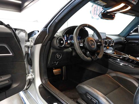 Used 2020 Mercedes-Benz AMG GT R image 35