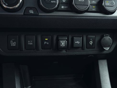Used 2021 Toyota Tacoma TRD Pro AWD/4WD image 47