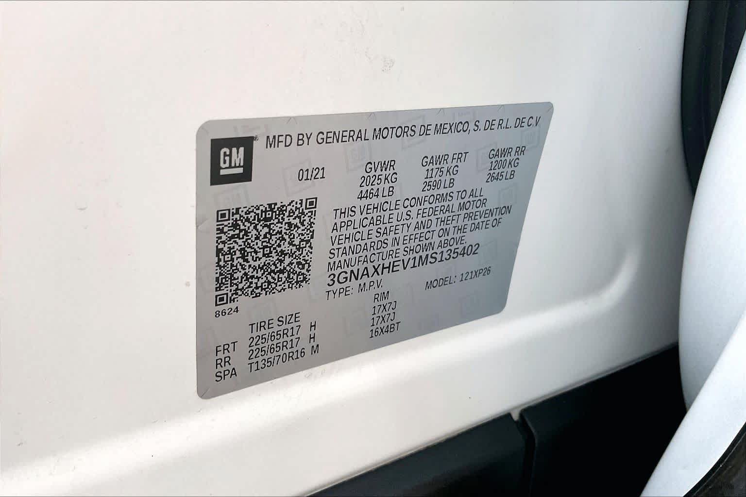 Used 2021 Chevrolet Equinox LS w/ LPO, Blackout Package FWD image 34