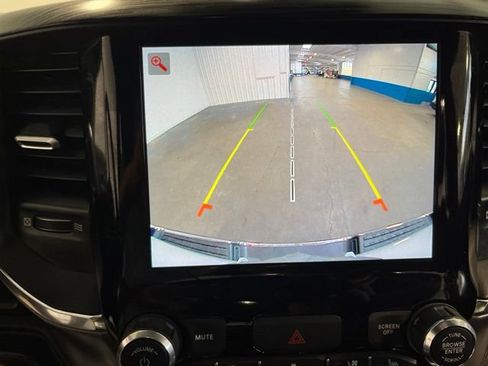 Used 2024 RAM 1500 Laramie RWD image 29