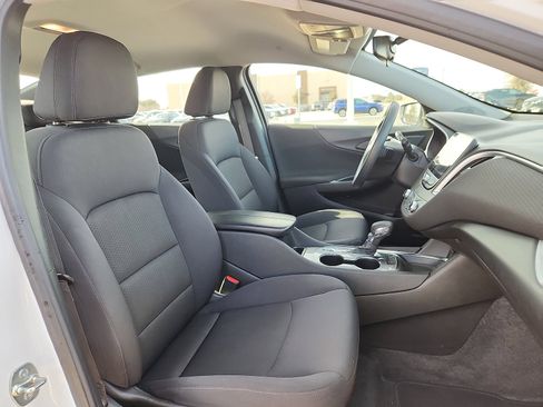 Used 2024 Chevrolet Malibu LT image 15