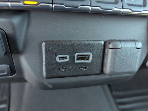 Certified 2025 Chevrolet Silverado 2500 Custom w/ Custom Value Package image 21