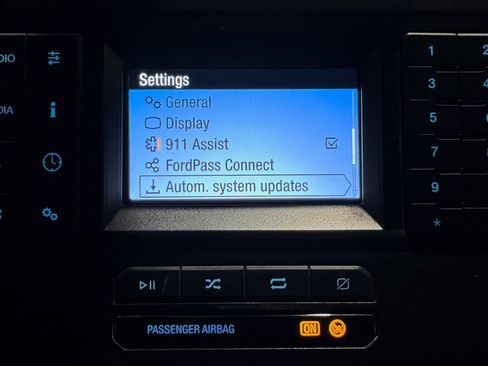 Used 2022 Ford F250 XL w/ Power Equipment Group AWD/4WD image 5