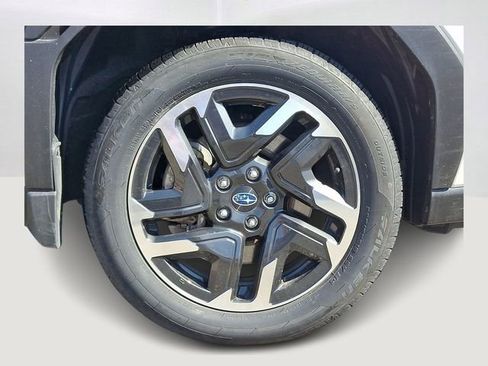 Certified 2025 Subaru Forester Premium image 7