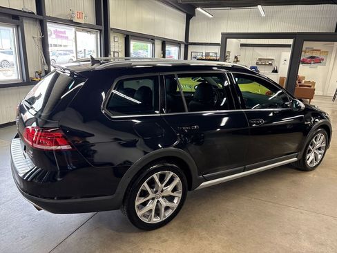 Used 2018 Volkswagen Golf Alltrack SEL AWD/4WD image 10