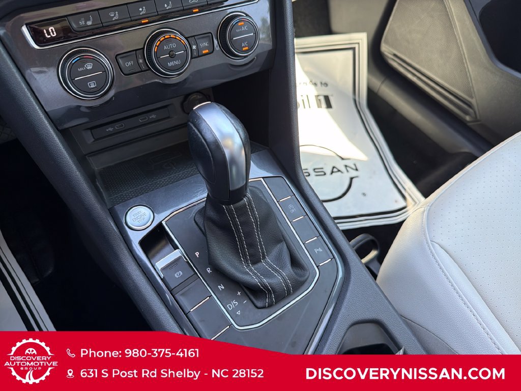 Used 2021 Volkswagen Tiguan SEL FWD image 23