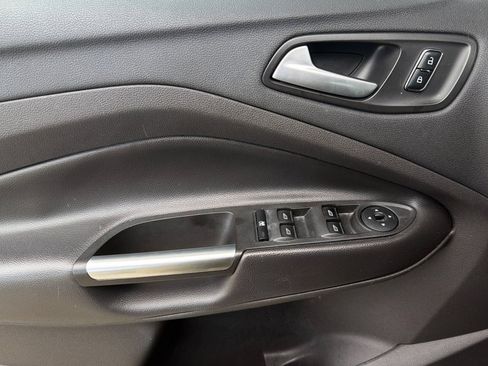 Used 2016 Ford Escape SE FWD image 13