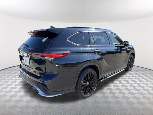 Certified 2023 Toyota Highlander XSE image 19