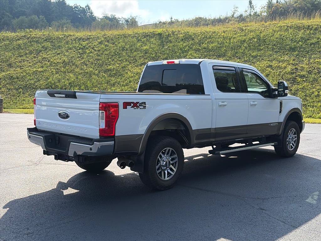 Used 2018 Ford F250 Lariat w/ Lariat Value Package AWD/4WD image 5