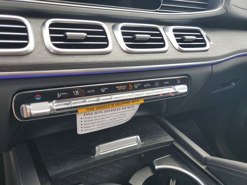 New 2026 Mercedes-Benz GLS 580 4MATIC image 32