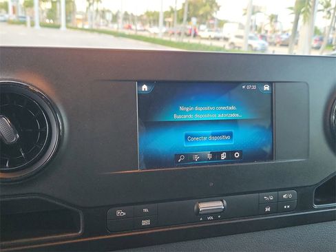 Used 2024 Mercedes-Benz Sprinter 2500 image 19