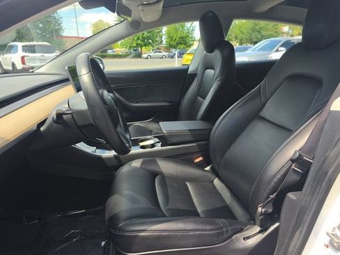 Used 2018 Tesla Model 3 Long Range RWD image 9