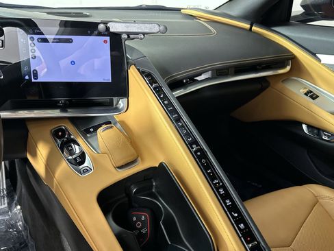 Used 2024 Chevrolet Corvette Stingray Preferred Cpe w/ 2LT image 25