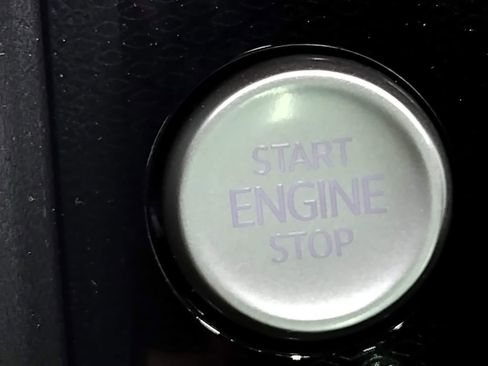 New 2026 Volkswagen Taos SEL image 36