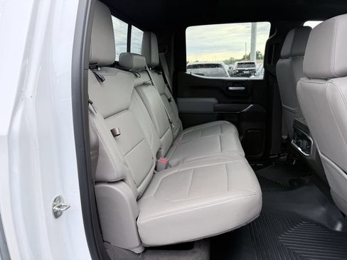 Used 2022 GMC Sierra 1500 SLT w/ SLT Premium Package AWD/4WD image 13