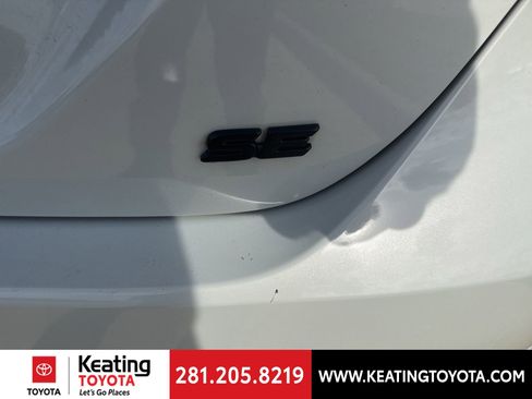 Used 2023 Toyota Camry SE image 9