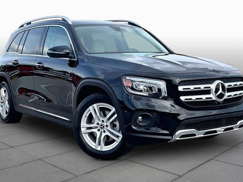 Certified 2023 Mercedes-Benz GLB 250 4MATIC image 3