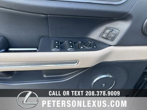 Used 2024 Ford Expedition Limited image 25