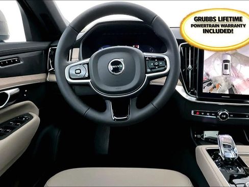 New 2026 Volvo XC90 T8 Plus w/ Protection Package Premier image 21