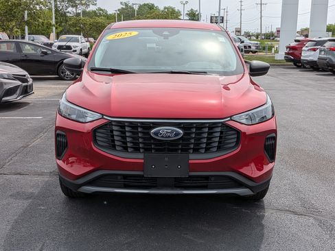 Used 2025 Ford Escape Active w/ Cold Weather Package AWD/4WD image 2