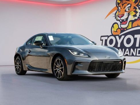 New 2026 Toyota GR86 RWD image 3