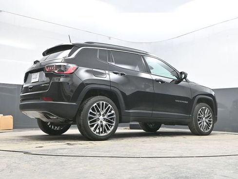 Used 2022 Jeep Compass Limited image 33