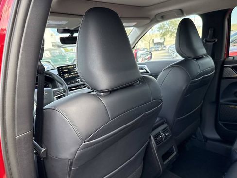 New 2026 Mitsubishi Outlander SE FWD image 12