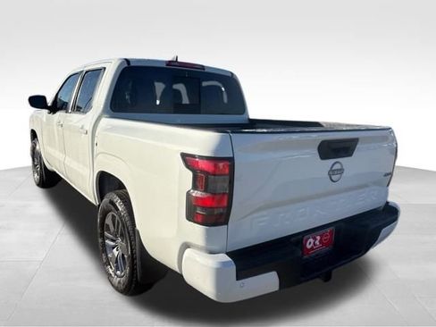 New 2026 Nissan Frontier SV w/ SV Convenience Package AWD/4WD image 4