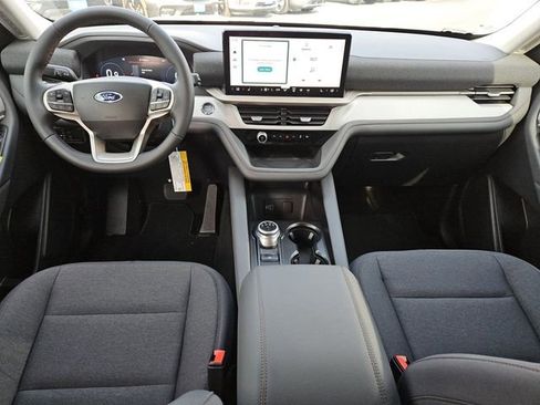 New 2026 Ford Explorer Active image 5