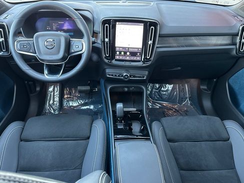 Used 2023 Volvo XC40 Recharge Ultimate w/ Protection Package Premier AWD/4WD image 14