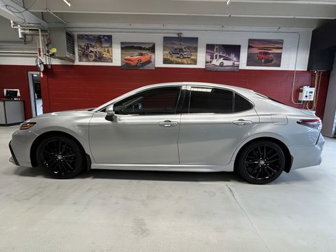 Used 2021 Toyota Camry XSE AWD/4WD image 2