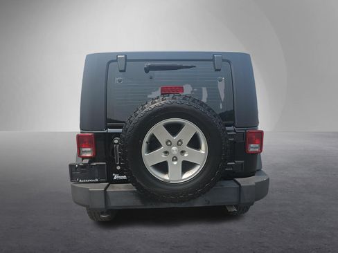 Used 2010 Jeep Wrangler Rubicon w/ Dual Top Group AWD/4WD image 4