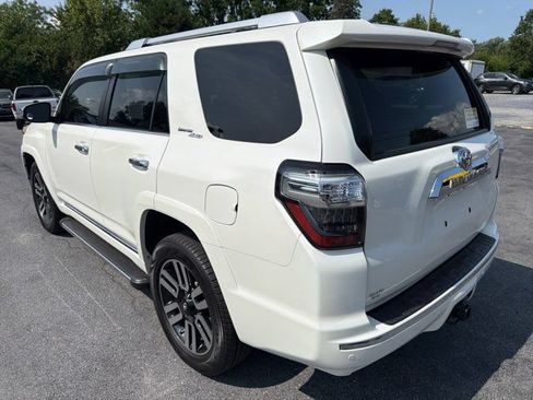 Used 2015 Toyota 4Runner Limited AWD/4WD image 10