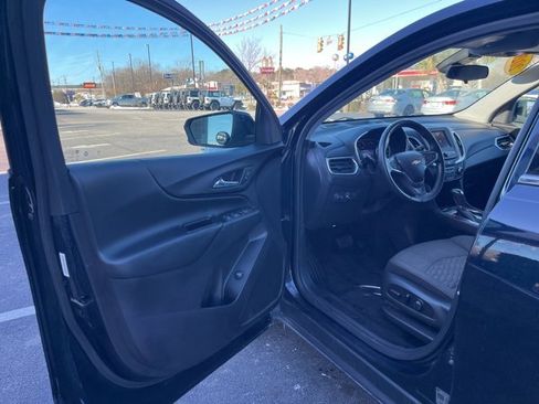 Used 2020 Chevrolet Equinox LT image 4