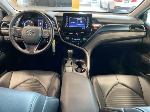 Used 2024 Toyota Camry SE image 14
